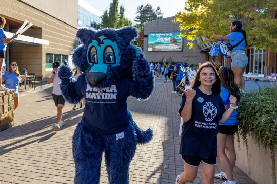 Lobo walking at seawolf plaza